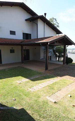 Casa à venda com 480m², 4 quartos e 5 vagasGaragem