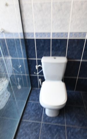 Casa à venda com 480m², 4 quartos e 5 vagasBanheiro 1