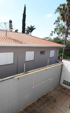 Casa à venda com 480m², 4 quartos e 5 vagasQuarto Suíte 2 - Vista