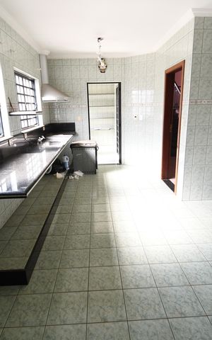 Casa à venda com 480m², 4 quartos e 5 vagasCozinha