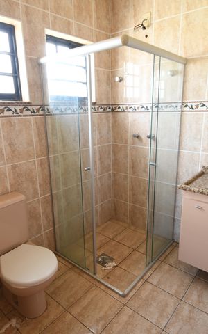 Casa à venda com 480m², 4 quartos e 5 vagasBanheiro 4