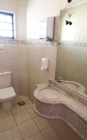 Casa à venda com 480m², 4 quartos e 5 vagasLavabo 1