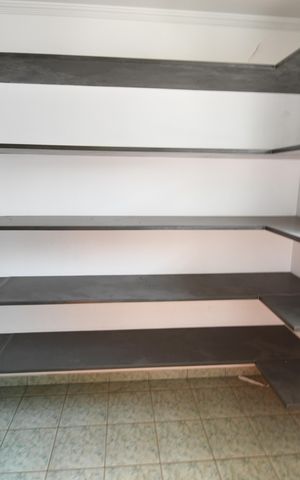 Casa à venda com 480m², 4 quartos e 5 vagasCozinha - Despensa