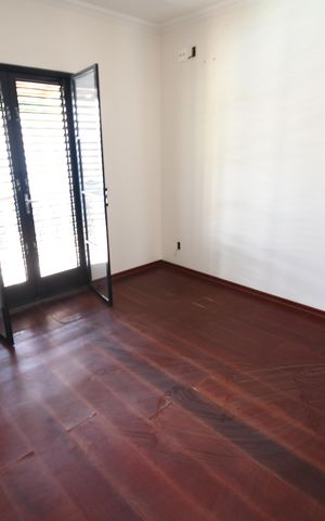 Casa à venda com 480m², 4 quartos e 5 vagasQuarto Suíte 4