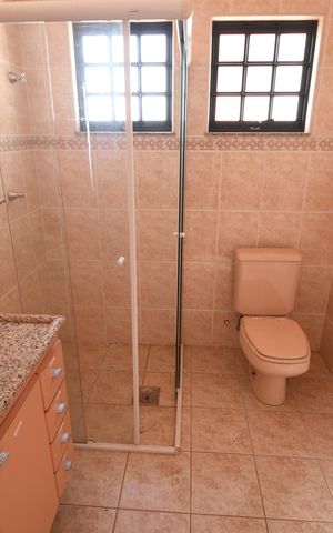 Casa à venda com 480m², 4 quartos e 5 vagasBanheiro 3
