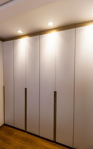 Casa de condomínio à venda com 300m², 4 quartos e 4 vagas Casa de condomínio à venda com 300m², 4 quartos e 4 vagasSuíte