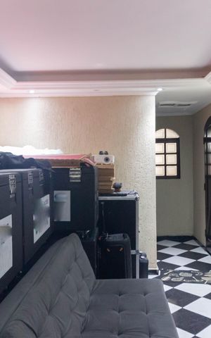 Casa para alugar com 165m², 3 quartos e 2 vagas Casa para alugar com 165m², 3 quartos e 2 vagasSala