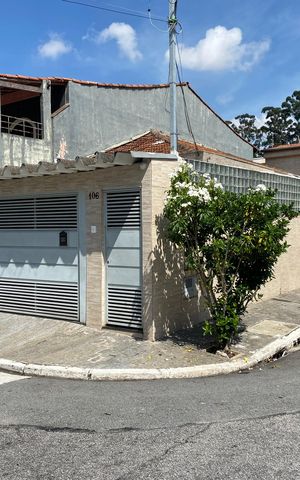 Casa para alugar com 156m², 3 quartos e 2 vagasFachada