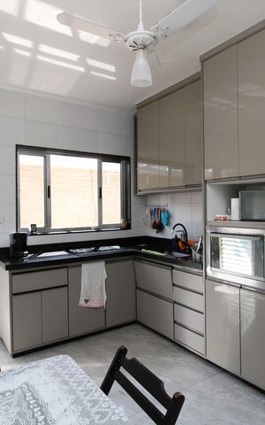 Casa para alugar com 156m², 3 quartos e 2 vagasCozinha