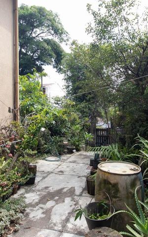 Casa à venda com 2070m², 3 quartos e 3 vagas Casa à venda com 2070m², 3 quartos e 3 vagasTerreno