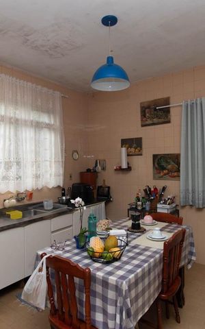 Casa à venda com 2070m², 3 quartos e 3 vagas Casa à venda com 2070m², 3 quartos e 3 vagasCozinha