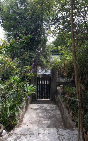 Casa à venda com 2070m², 3 quartos e 3 vagas Casa à venda com 2070m², 3 quartos e 3 vagasEntrada
