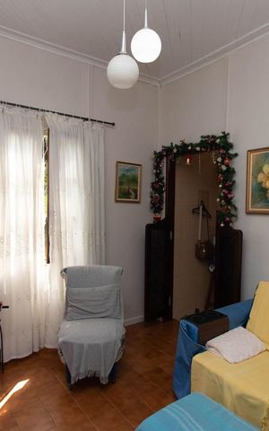 Casa à venda com 2070m², 3 quartos e 3 vagas Casa à venda com 2070m², 3 quartos e 3 vagasSala