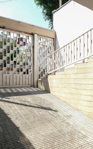 Casa à venda com 216m², 2 quartos e 4 vagasGaragem