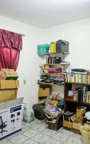 Casa à venda com 216m², 2 quartos e 4 vagasQuarto 1 edícula