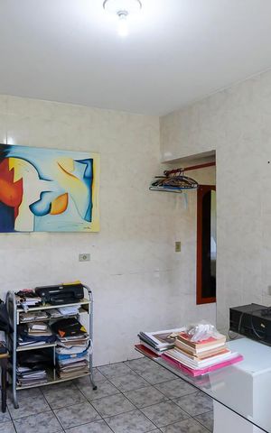 Casa à venda com 216m², 2 quartos e 4 vagasEdícula