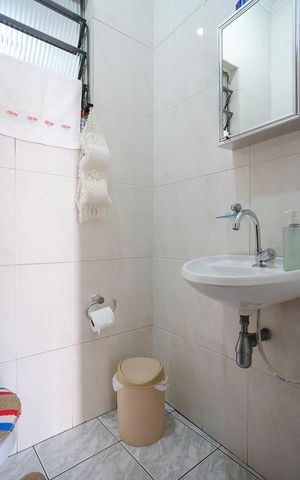 Casa à venda com 216m², 2 quartos e 4 vagasLavabo