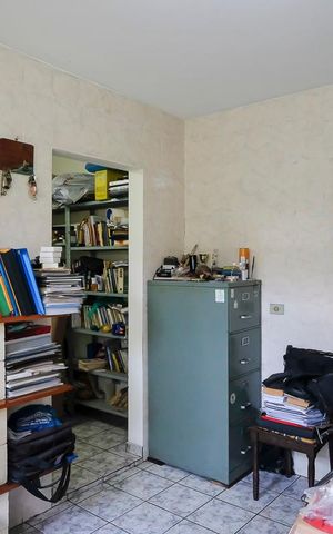 Casa à venda com 216m², 2 quartos e 4 vagasEdícula