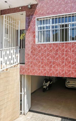 Casa à venda com 216m², 2 quartos e 4 vagasGaragem