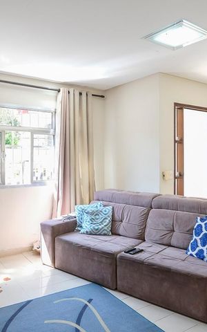 Casa à venda com 216m², 2 quartos e 4 vagasSala