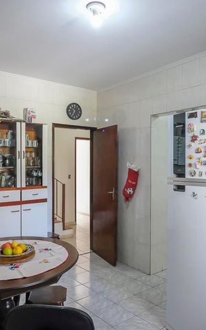Casa à venda com 216m², 2 quartos e 4 vagasCozinha