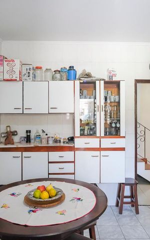 Casa à venda com 216m², 2 quartos e 4 vagasCozinha