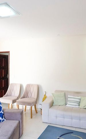 Casa à venda com 216m², 2 quartos e 4 vagasSala