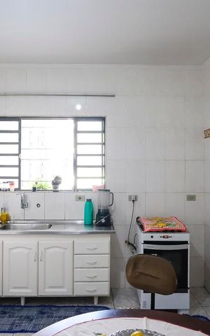 Casa à venda com 216m², 2 quartos e 4 vagasCozinha