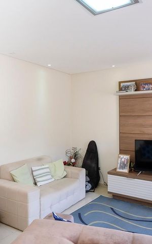 Casa à venda com 216m², 2 quartos e 4 vagasSala