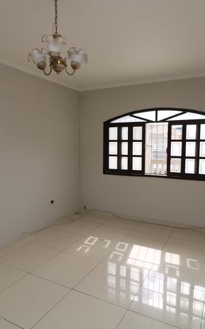 Casa à venda com 192m², 3 quartos e 3 vagasSala