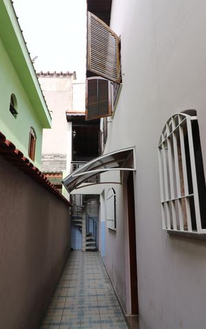Casa à venda com 192m², 3 quartos e 3 vagasCorredor