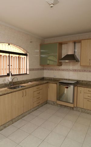 Casa à venda com 192m², 3 quartos e 3 vagasCozinha