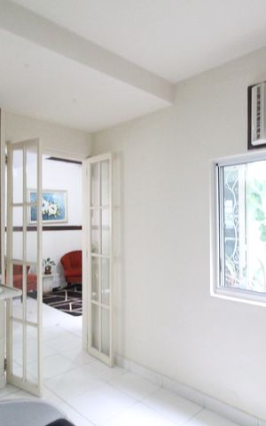 Casa à venda com 367m², 4 quartos e 1 vagaDependência