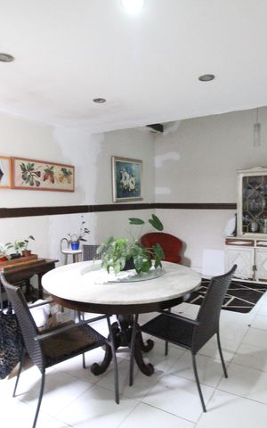 Casa à venda com 367m², 4 quartos e 1 vagaCozinha - Copa