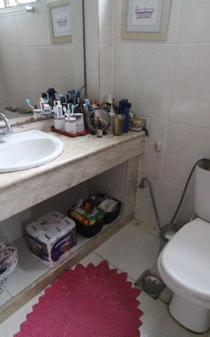 Casa à venda com 367m², 4 quartos e 1 vagaBanheiro da suíte