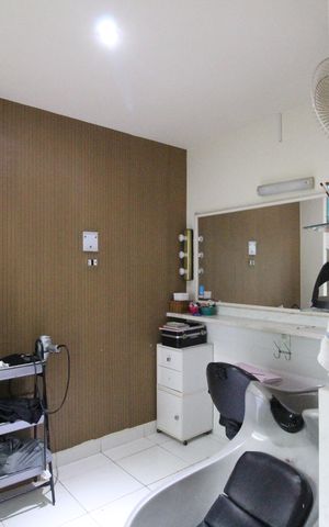 Casa à venda com 367m², 4 quartos e 1 vagaDependência