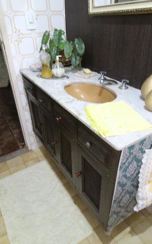 Casa à venda com 367m², 4 quartos e 1 vagaBanheiro social 2