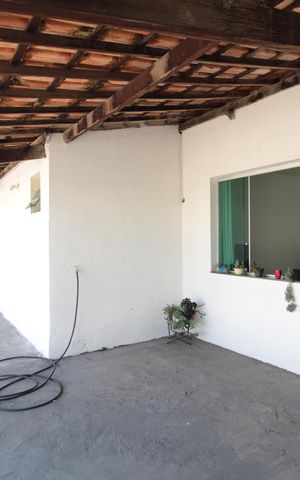 Casa à venda com 270m², 3 quartos e 6 vagasVaranda