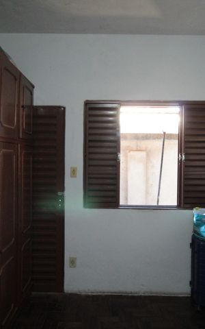 Casa à venda com 270m², 3 quartos e 6 vagasSuite