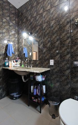 Casa à venda com 270m², 3 quartos e 6 vagasBanheiro Social