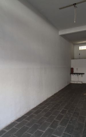 Casa à venda com 270m², 3 quartos e 6 vagasLoja