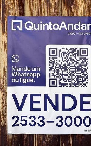 Casa à venda com 270m², 3 quartos e 6 vagas Casa à venda com 270m², 3 quartos e 6 vagasPlaquinha Instalada
