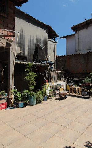 Casa à venda com 270m², 3 quartos e 6 vagasQuintal