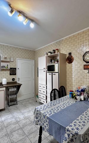 Apartamento à venda com 147m², 3 quartos e 2 vagas Apartamento à venda com 147m², 3 quartos e 2 vagasCozinha