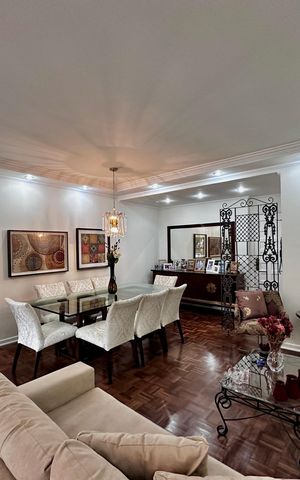 Apartamento à venda com 147m², 3 quartos e 2 vagas Apartamento à venda com 147m², 3 quartos e 2 vagasSala