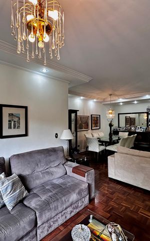 Apartamento à venda com 147m², 3 quartos e 2 vagas Apartamento à venda com 147m², 3 quartos e 2 vagasSala