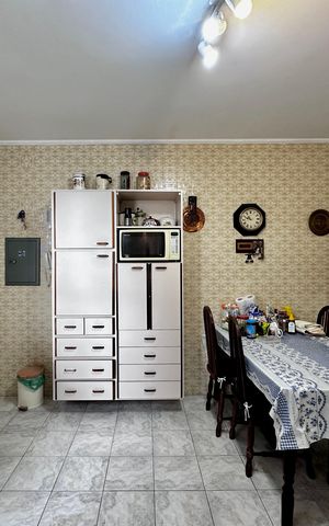 Apartamento à venda com 147m², 3 quartos e 2 vagas Apartamento à venda com 147m², 3 quartos e 2 vagasCozinha