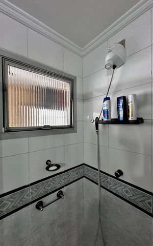 Apartamento à venda com 147m², 3 quartos e 2 vagas Apartamento à venda com 147m², 3 quartos e 2 vagasBanheiro Suíte