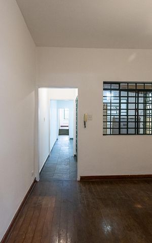 Casa para alugar com 200m², 2 quartos e sem vaga Casa para alugar com 200m², 2 quartos e sem vagaSala