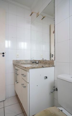 Apartamento à venda com 130m², 3 quartos e 3 vagasBanheiro da suíte 3